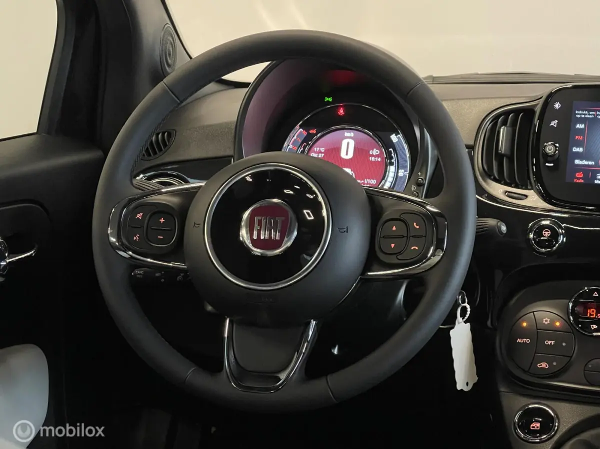 1.0 Hybrid Dolcevita | 3.056 KM | Digitaal Dashboard | Glazen Dak | 16” LM | Cruise