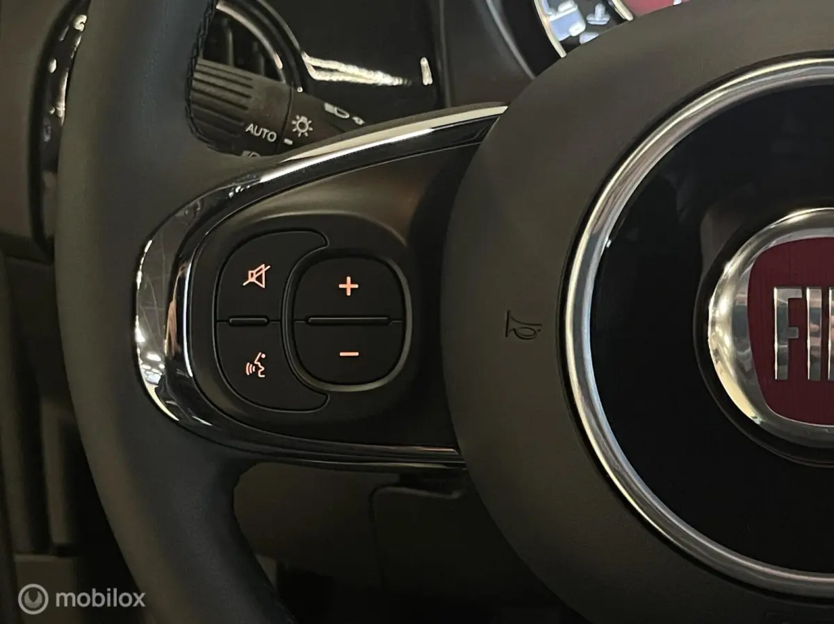1.0 Hybrid Dolcevita | 3.056 KM | Digitaal Dashboard | Glazen Dak | 16” LM | Cruise