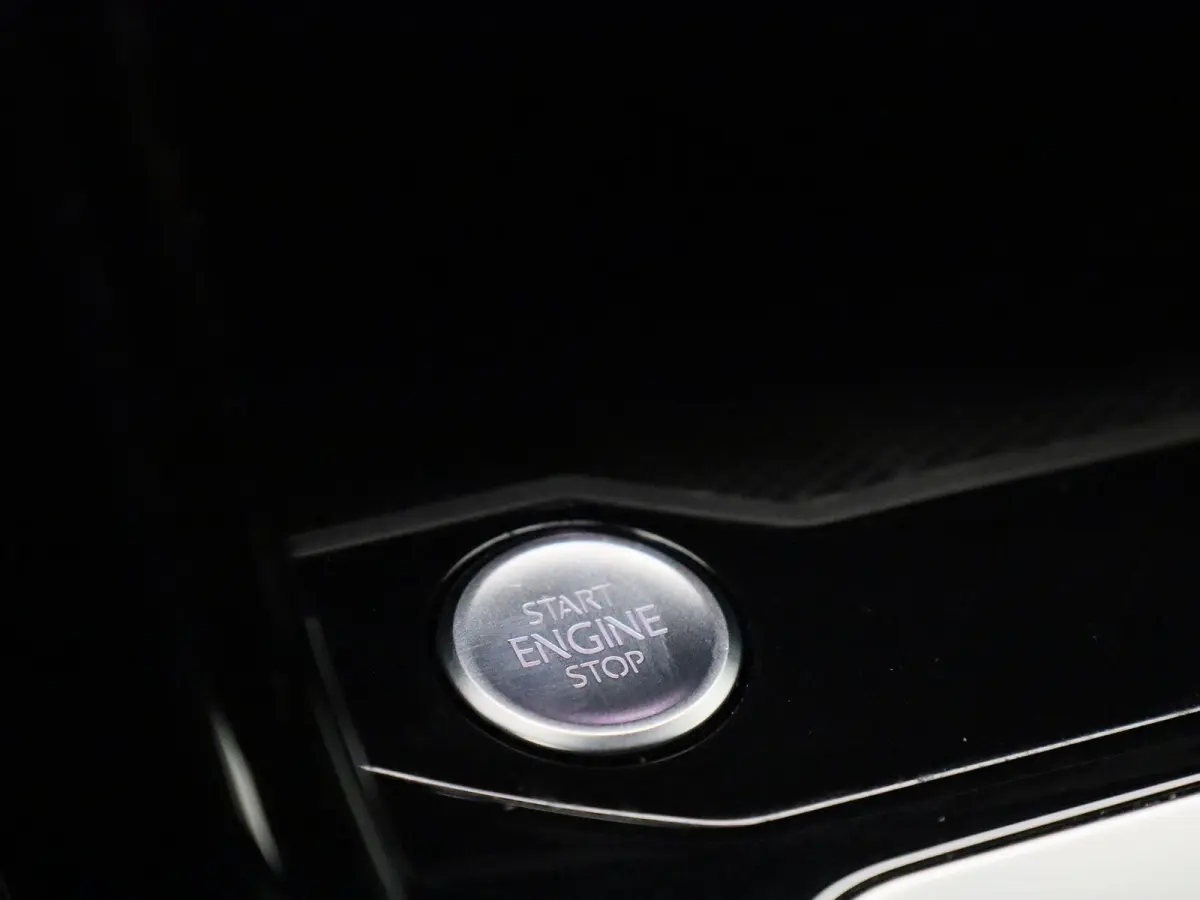 1.5 TSI R-Line | 150PK | AUTOMAAT | NAVIGATIE | CAMERA | STOELVERWARMING | CLIMATE CONTROL |