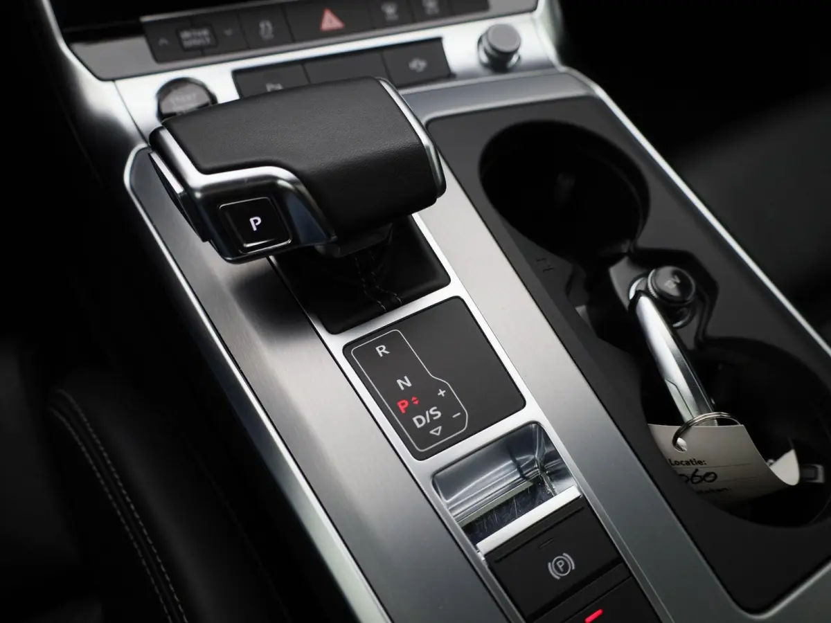 Advanced 50 TFSI e S tronic Quattro S-Line | Automaat | 300PK | 3X S-Line | Panoramadak | Trekhaak | Lederen Bekleding | Memory Seats | LED Koplampen | 19'' Lichtmetalen Velgen | Stoelverwar