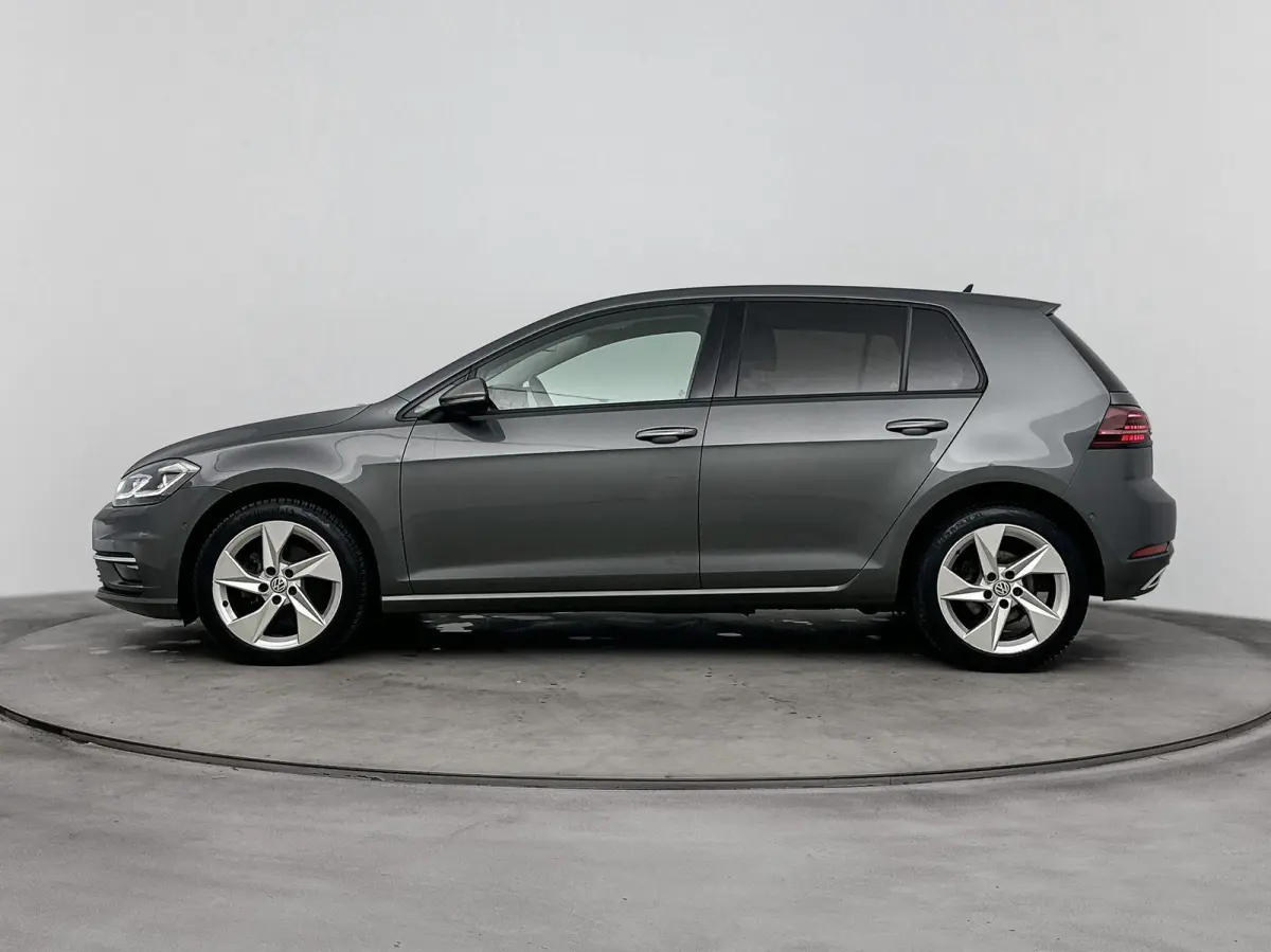 1.6 TDI Highline | CAMERA | STOELVERWARMING | PARKEERSENSOREN V+A | DODEHOEK DETECTIE | DIGITAAL DASHBOARD | CLIMATE CONTROL | LED | ERGONOMISCH STOEL | APPLE CARPLAY / ANDROID AUTO |