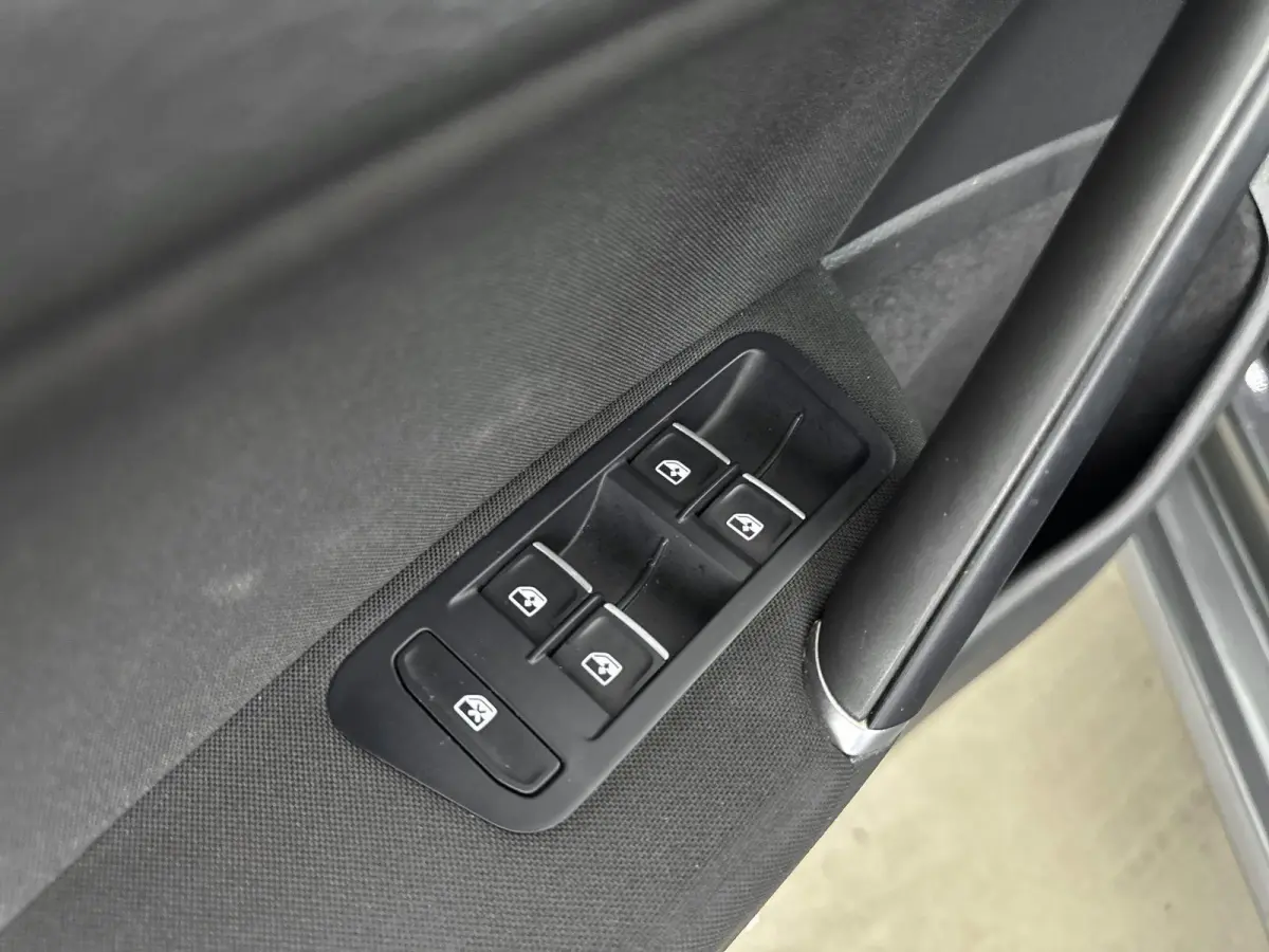 1.6 TDI Highline | CAMERA | STOELVERWARMING | PARKEERSENSOREN V+A | DODEHOEK DETECTIE | DIGITAAL DASHBOARD | CLIMATE CONTROL | LED | ERGONOMISCH STOEL | APPLE CARPLAY / ANDROID AUTO |