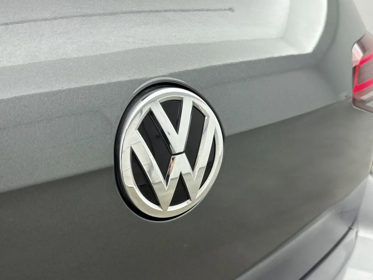 1.6 TDI Highline | CAMERA | STOELVERWARMING | PARKEERSENSOREN V+A | DODEHOEK DETECTIE | DIGITAAL DASHBOARD | CLIMATE CONTROL | LED | ERGONOMISCH STOEL | APPLE CARPLAY / ANDROID AUTO |