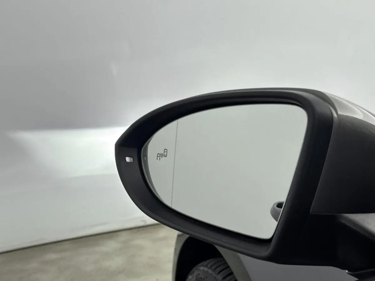 1.6 TDI Highline | CAMERA | STOELVERWARMING | PARKEERSENSOREN V+A | DODEHOEK DETECTIE | DIGITAAL DASHBOARD | CLIMATE CONTROL | LED | ERGONOMISCH STOEL | APPLE CARPLAY / ANDROID AUTO |