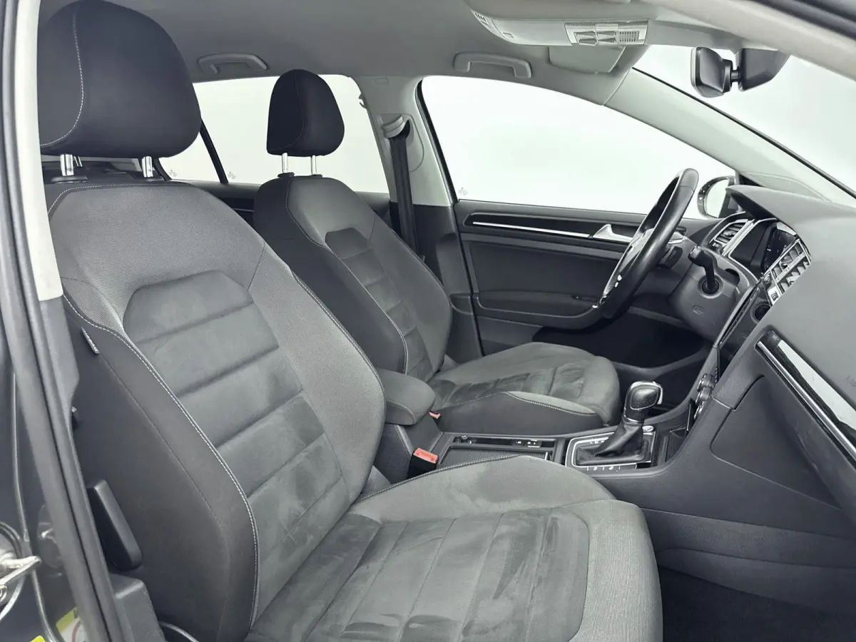 1.6 TDI Highline | CAMERA | STOELVERWARMING | PARKEERSENSOREN V+A | DODEHOEK DETECTIE | DIGITAAL DASHBOARD | CLIMATE CONTROL | LED | ERGONOMISCH STOEL | APPLE CARPLAY / ANDROID AUTO |