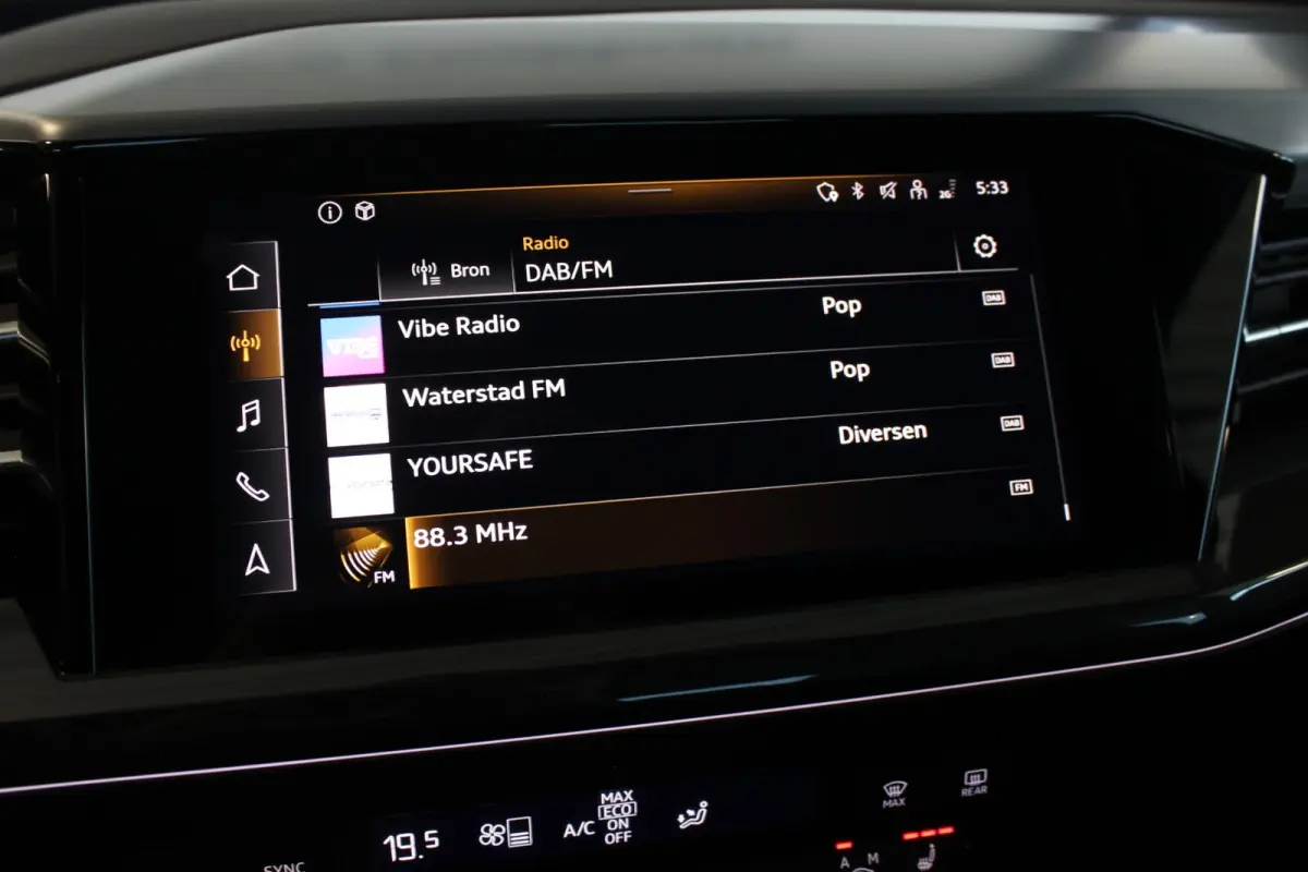 40 Launch Edition S-Line Competition 77 kWh (SOH 92%) Carplay | Adapt. Cruise | Stoelverw. | Camera | Adapt. Demping | 21" LMV | PDC V+A