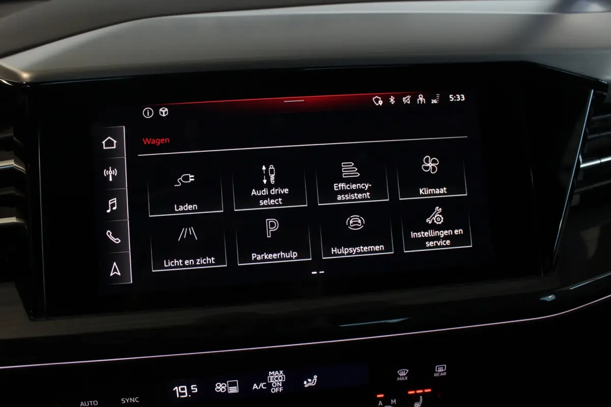 40 Launch Edition S-Line Competition 77 kWh (SOH 92%) Carplay | Adapt. Cruise | Stoelverw. | Camera | Adapt. Demping | 21" LMV | PDC V+A