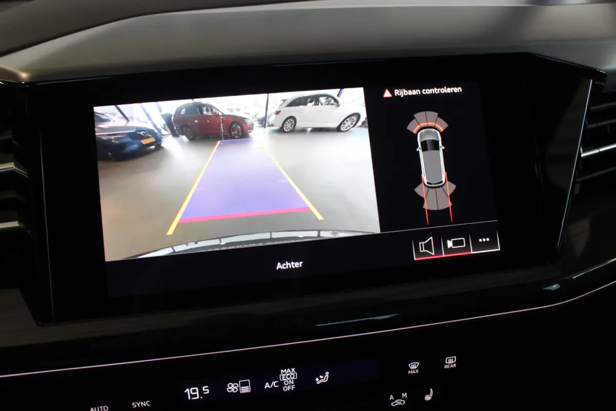 40 Launch Edition S-Line Competition 77 kWh (SOH 92%) Carplay | Adapt. Cruise | Stoelverw. | Camera | Adapt. Demping | 21" LMV | PDC V+A