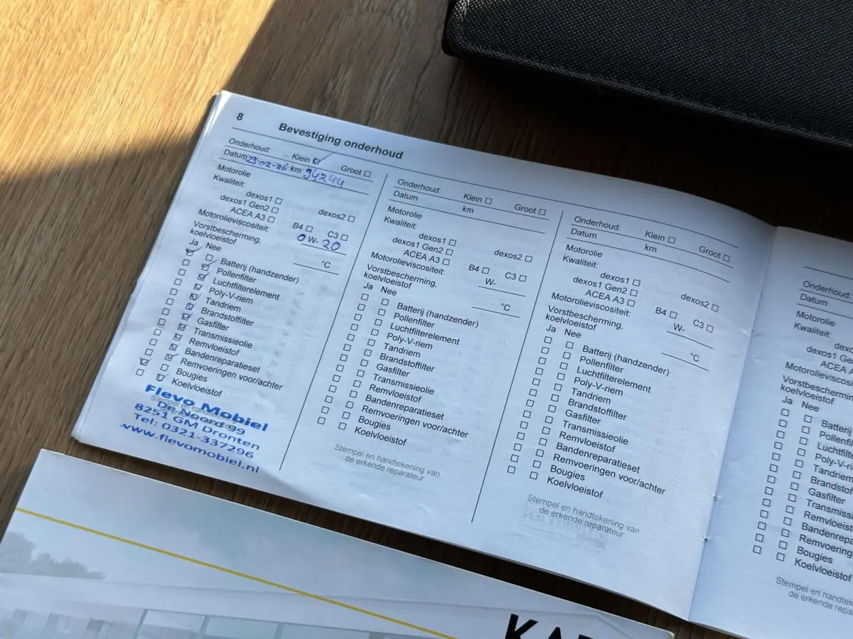 1.0 Online Edition Carplay, stuurverwarming!