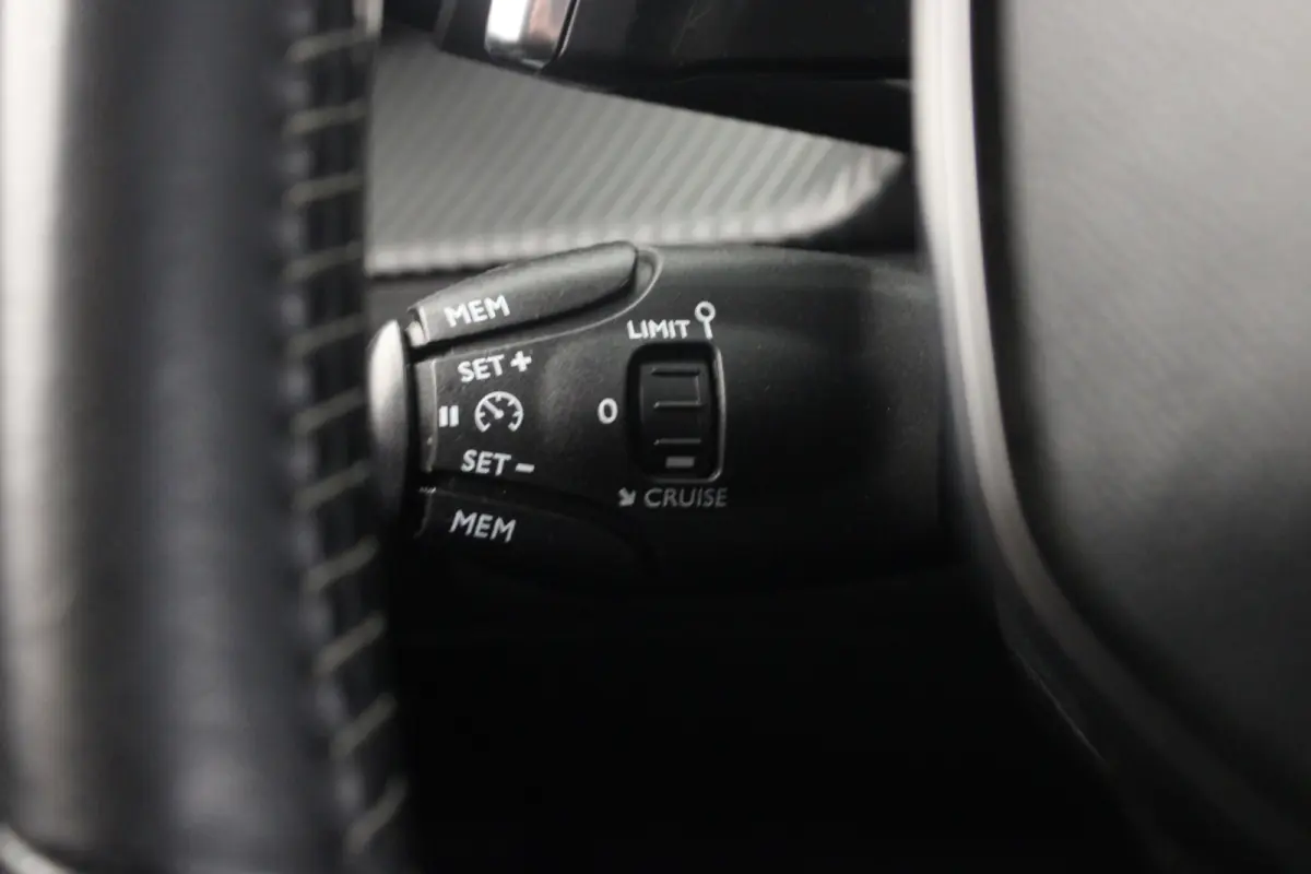 1.2 PureTech Active |Camera|Navi|
