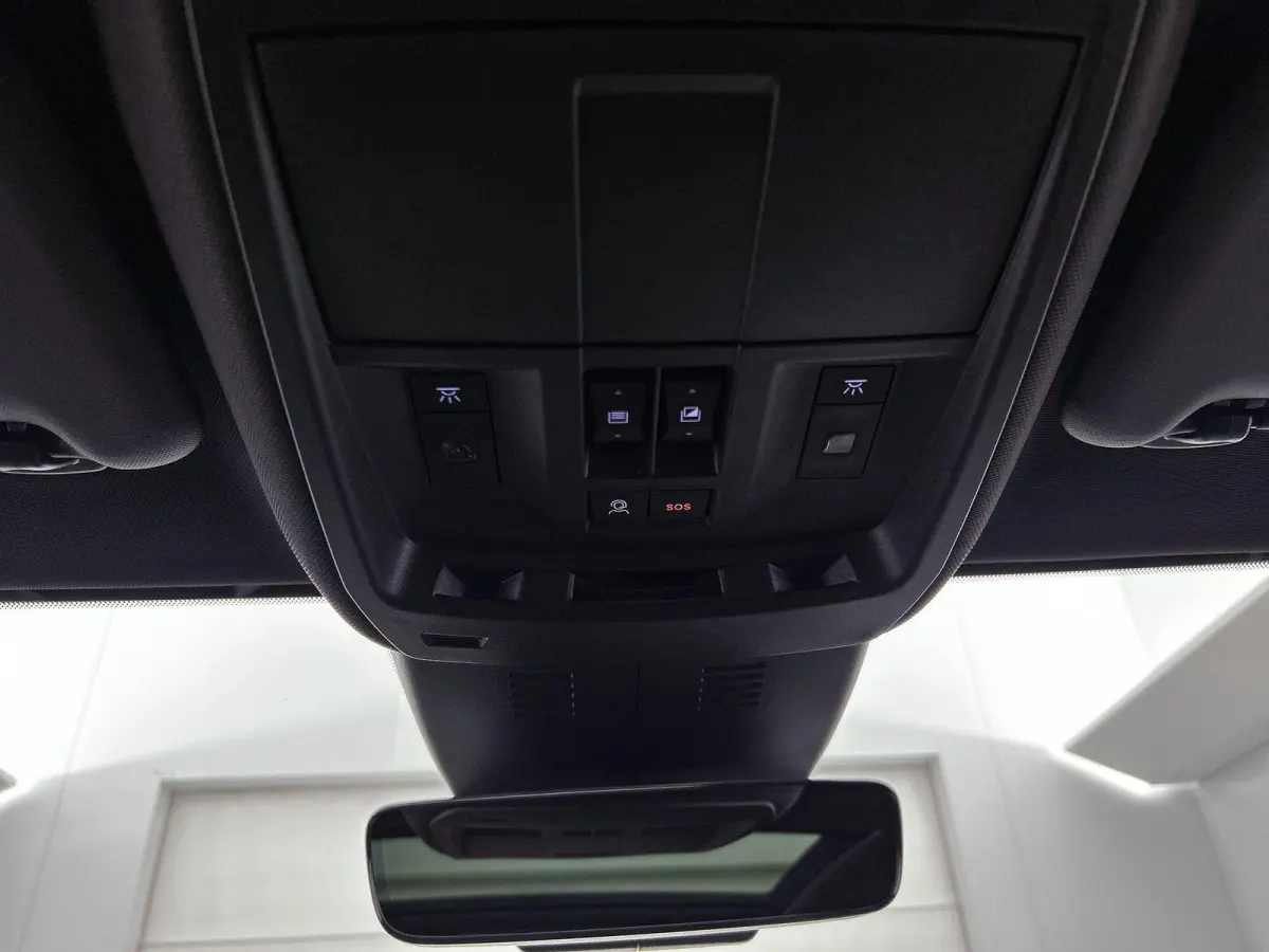 Launch Edition 325pk Dual Motor 73 kWh Automaat | Tot 8 Jaar Garantie | 490km WLTP Actieradius | Navigatie | Panoramisch schuif-kanteldak | 360° camera | Lederen AGR stoel elektrisch+geheug