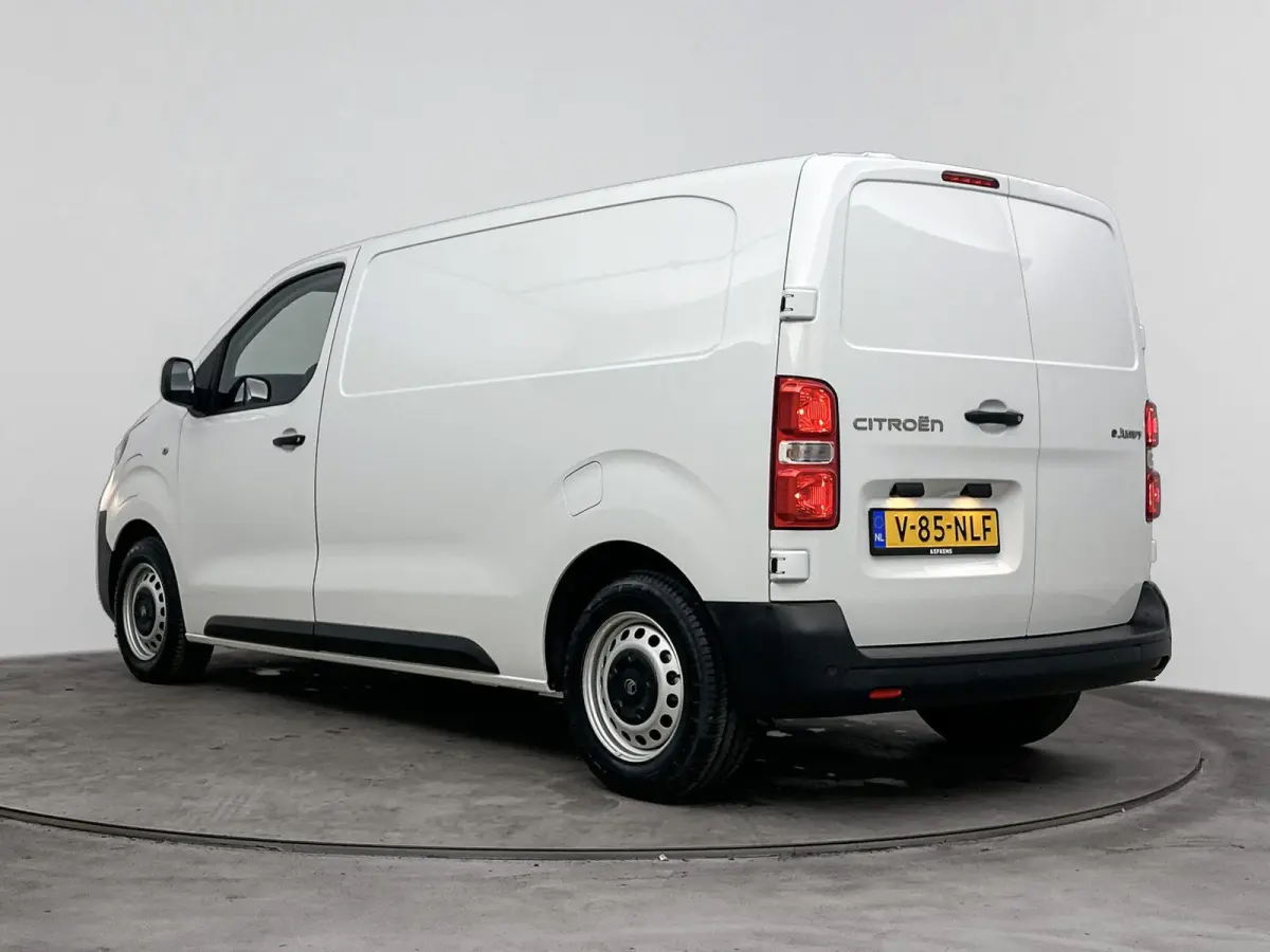L2 136 75 kWh | 3 Zitplaatsen | Airco | Cruise Control | Bluetooth