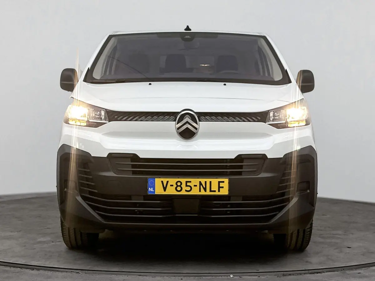 L2 136 75 kWh | 3 Zitplaatsen | Airco | Cruise Control | Bluetooth