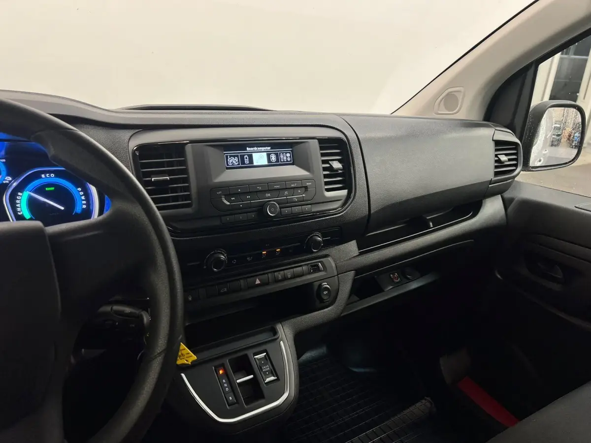 L3H1 Edition 50 kWh Navigatie Apple Carplay Parkeersensoren Cruise Control Airco