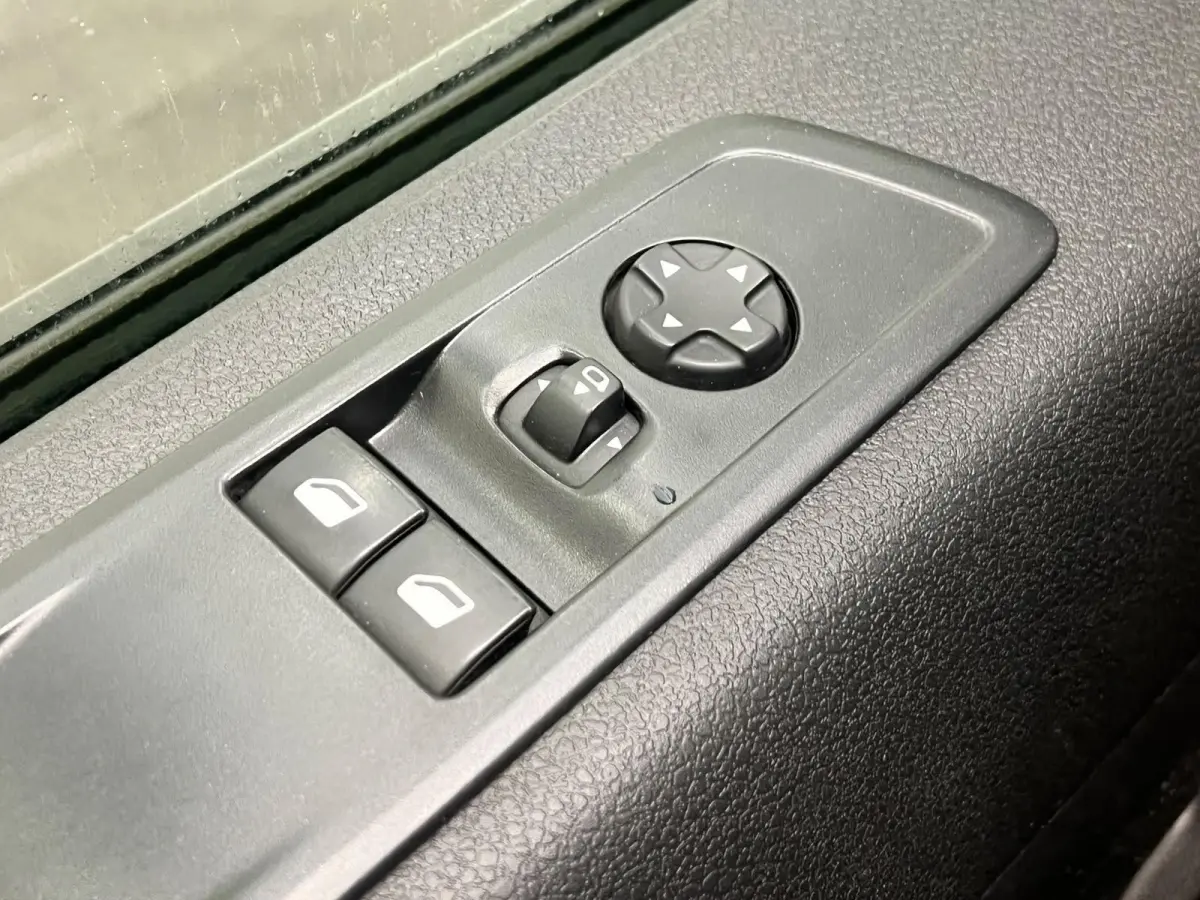 L3H1 Edition 50 kWh Navigatie Apple Carplay Parkeersensoren Cruise Control Airco