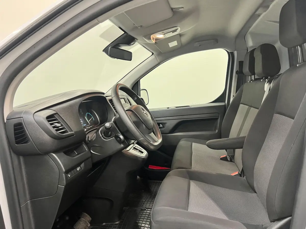 L3H1 Edition 50 kWh Navigatie Apple Carplay Parkeersensoren Cruise Control Airco