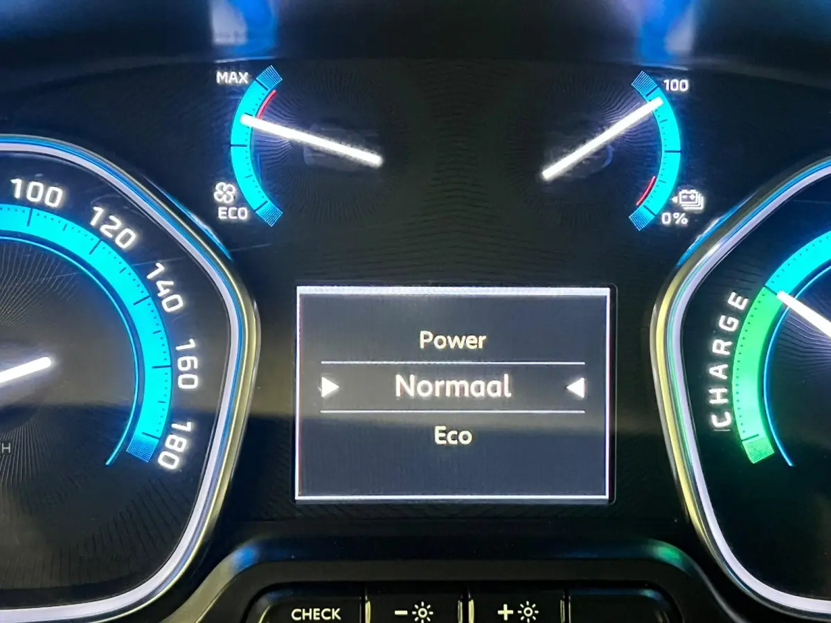 L3H1 Edition 50 kWh Navigatie Apple Carplay Parkeersensoren Cruise Control Airco
