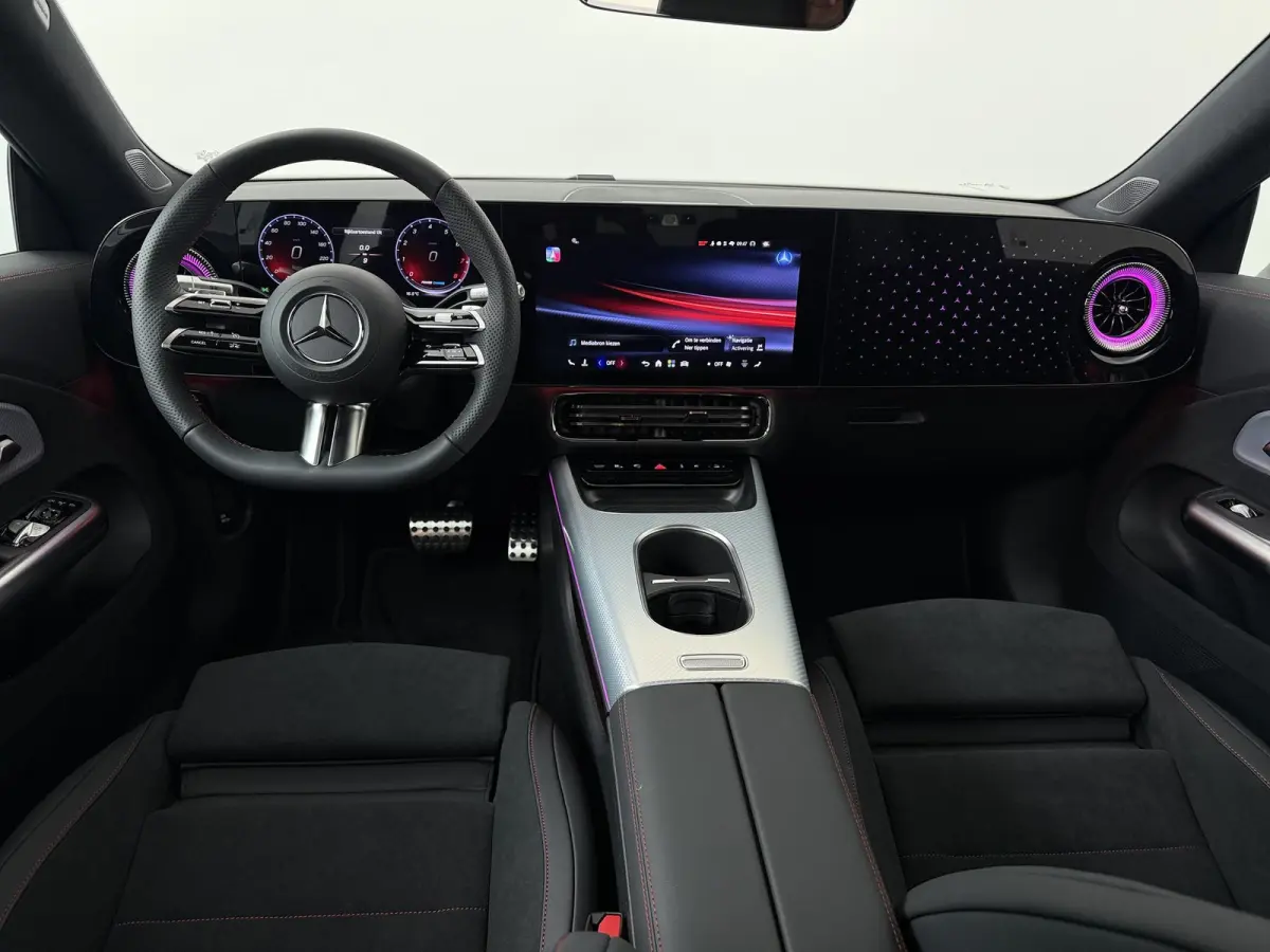 180 Business Solution AMG | Panoramadak | Trekhaak | Memory | Multibeam LED | 19"LM velgen | Parkeercamera |