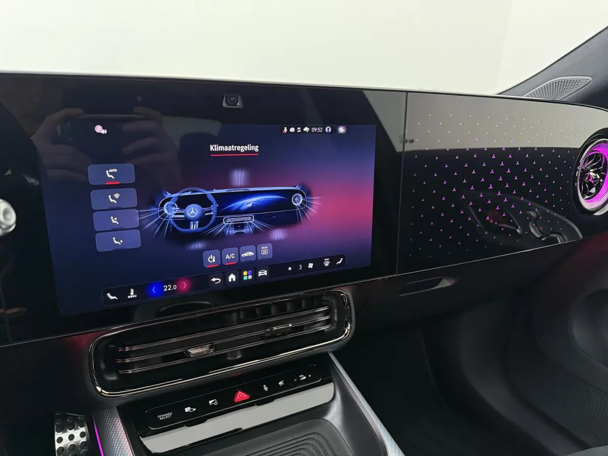180 Business Solution AMG | Panoramadak | Trekhaak | Memory | Multibeam LED | 19"LM velgen | Parkeercamera |
