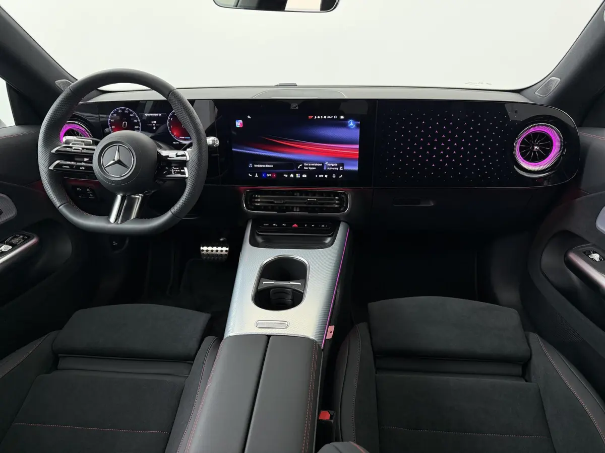180 Business Solution AMG | Panoramadak | Trekhaak | Memory | Multibeam LED | 19"LM velgen | Parkeercamera |