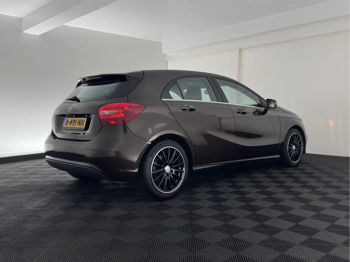180 d BlueEFFICIENCY Ambition *LEATHER-FABRIC | NAVI-FULLMAP | CAMERA | SPORT-SEATS | AIRCO | CRUISE | 17''ALU*