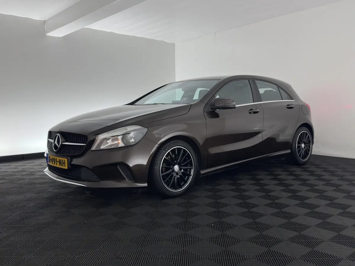 180 d BlueEFFICIENCY Ambition *LEATHER-FABRIC | NAVI-FULLMAP | CAMERA | SPORT-SEATS | AIRCO | CRUISE | 17''ALU*
