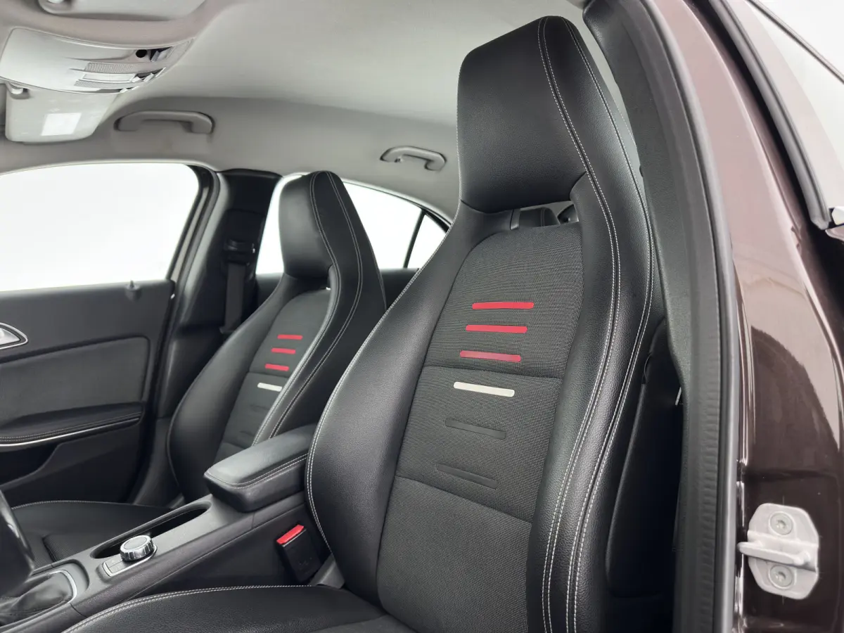 180 d BlueEFFICIENCY Ambition *LEATHER-FABRIC | NAVI-FULLMAP | CAMERA | SPORT-SEATS | AIRCO | CRUISE | 17''ALU*
