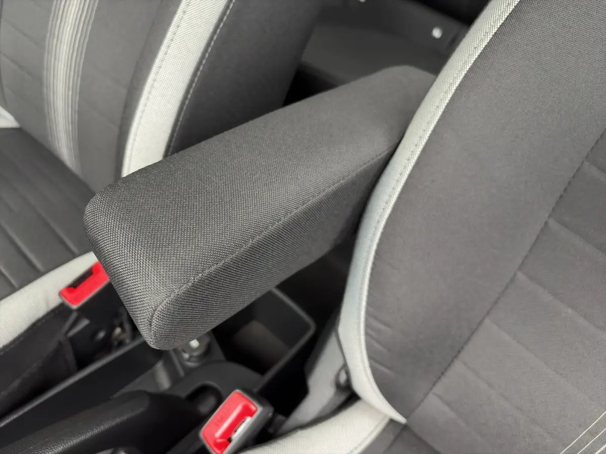 1.0 63pk Automaat Comfort Smart | Carplay | Navigatie | Airco | Camera | Cruise control | Parkeersensoren | Armsteun | Bluetooth