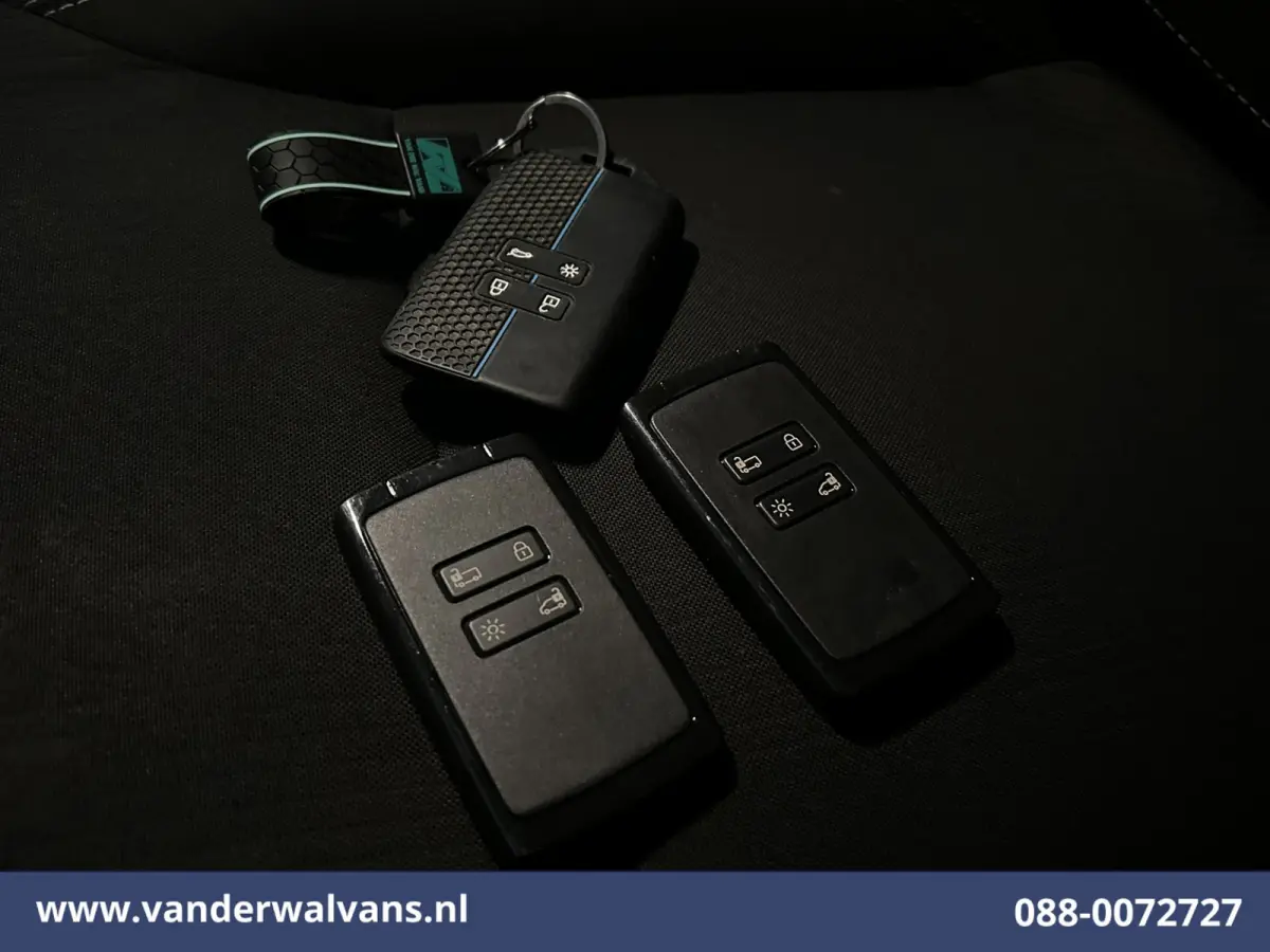 2.0 BluedCi 150pk L2H1 Facelift SPORT Euro6 Airco | Navigatie | Camera | LED | Trekhaak Cruisecontrol, Parkeersensoren, Bijrijdersbank