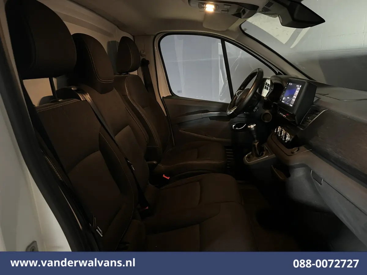 2.0 BluedCi 150pk L2H1 Facelift SPORT Euro6 Airco | Navigatie | Camera | LED | Trekhaak Cruisecontrol, Parkeersensoren, Bijrijdersbank