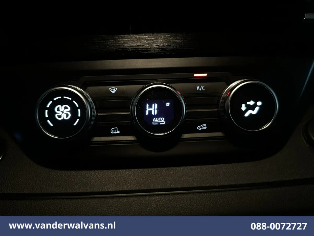 2.0 BluedCi 150pk L2H1 Facelift SPORT Euro6 Airco | Navigatie | Camera | LED | Trekhaak Cruisecontrol, Parkeersensoren, Bijrijdersbank