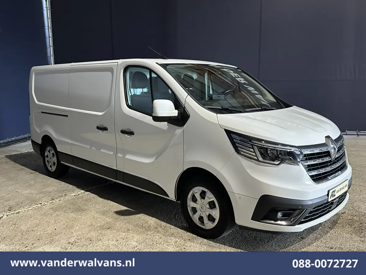 2.0 BluedCi 150pk L2H1 Facelift SPORT Euro6 Airco | Navigatie | Camera | LED | Trekhaak Cruisecontrol, Parkeersensoren, Bijrijdersbank