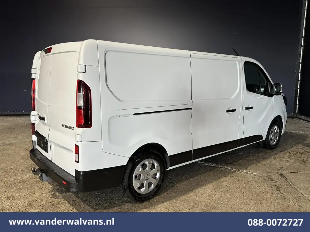 2.0 BluedCi 150pk L2H1 Facelift SPORT Euro6 Airco | Navigatie | Camera | LED | Trekhaak Cruisecontrol, Parkeersensoren, Bijrijdersbank