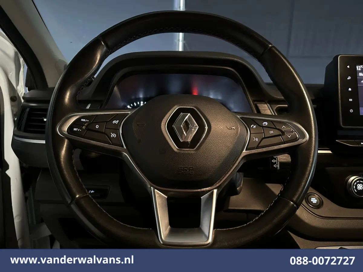 2.0 BluedCi 150pk L2H1 Facelift SPORT Euro6 Airco | Navigatie | Camera | LED | Trekhaak Cruisecontrol, Parkeersensoren, Bijrijdersbank