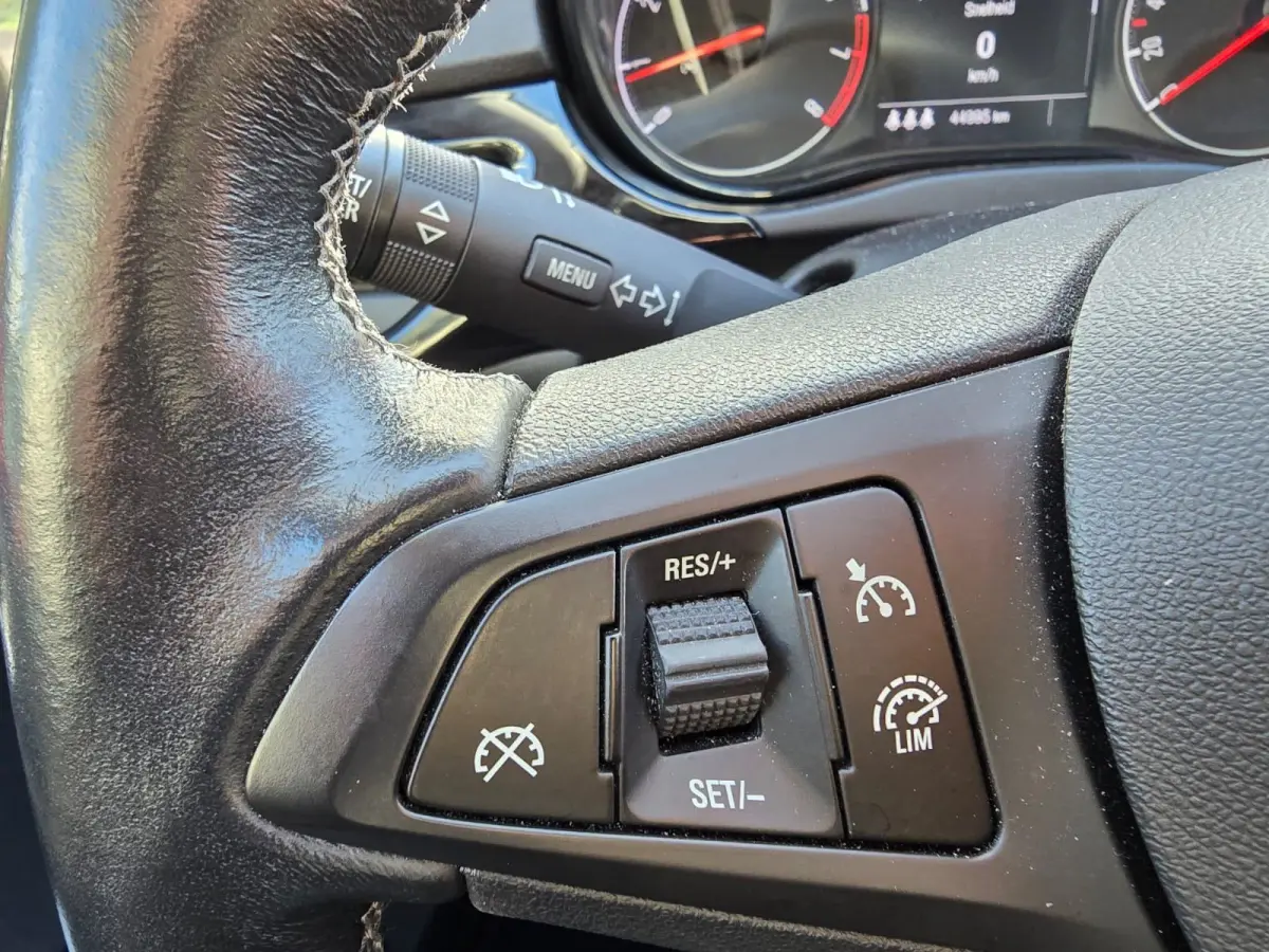 1.0 Turbo 120 Jaar Edition | SLECHTS 44.995 KM | 1E EIGENAAR | CAMERA | NAVI |