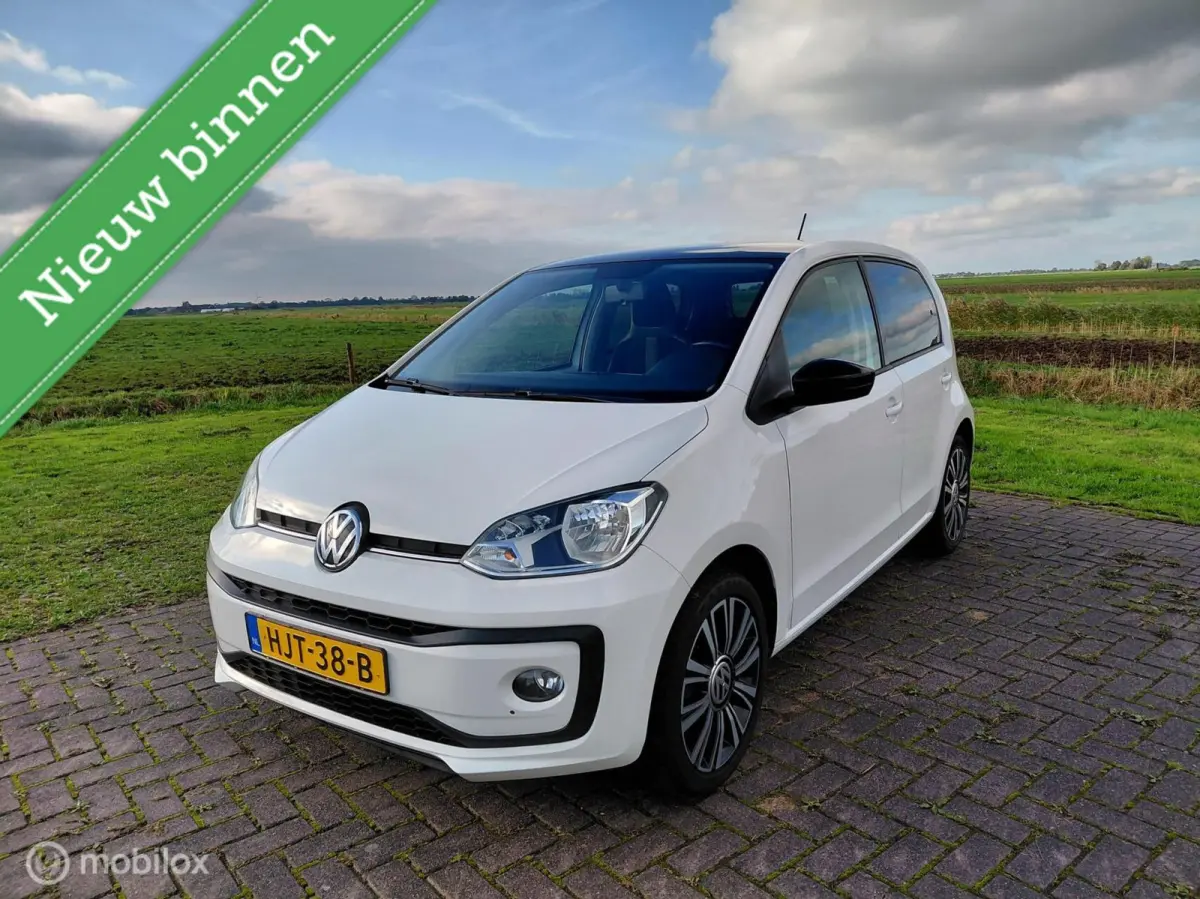 Up! 1.0 R-Line Exterieur en interieur