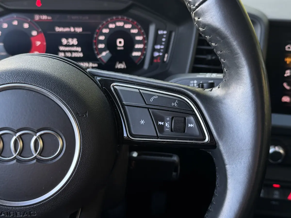 25 TFSI 95PK EPIC VIRTUAL/CARPLAY/CRUISE/STOELVERW.