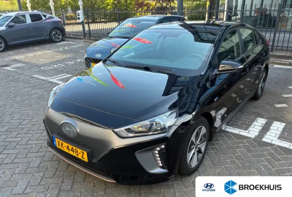 EV 38kWh 120pk Comfort | Carplay | Navigatie | Camera | Adaptive Cruisecontrol | Velgen | Parkeersensoren | DAB | Bluetooth | Climate control