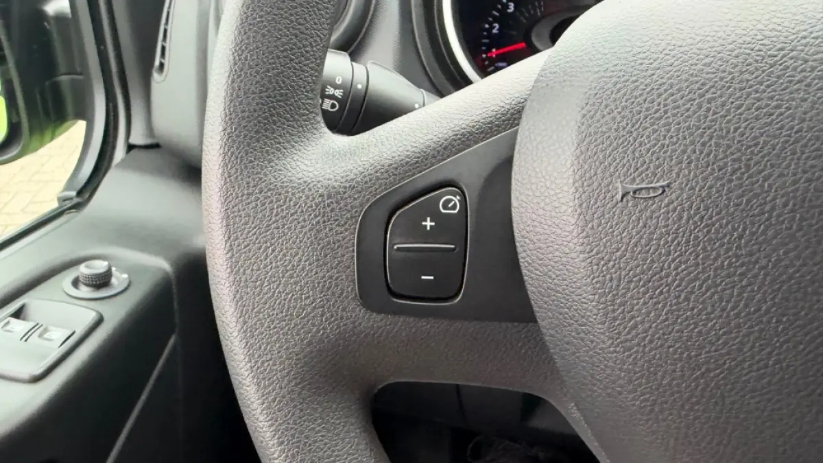 1.6 DCI 70KW 95PK EURO 6 AIRCO/ CRUISE CONTROL/ NAVIGATIE/ TREKHAAK/ 100% DEALERONDERHOUDEN
