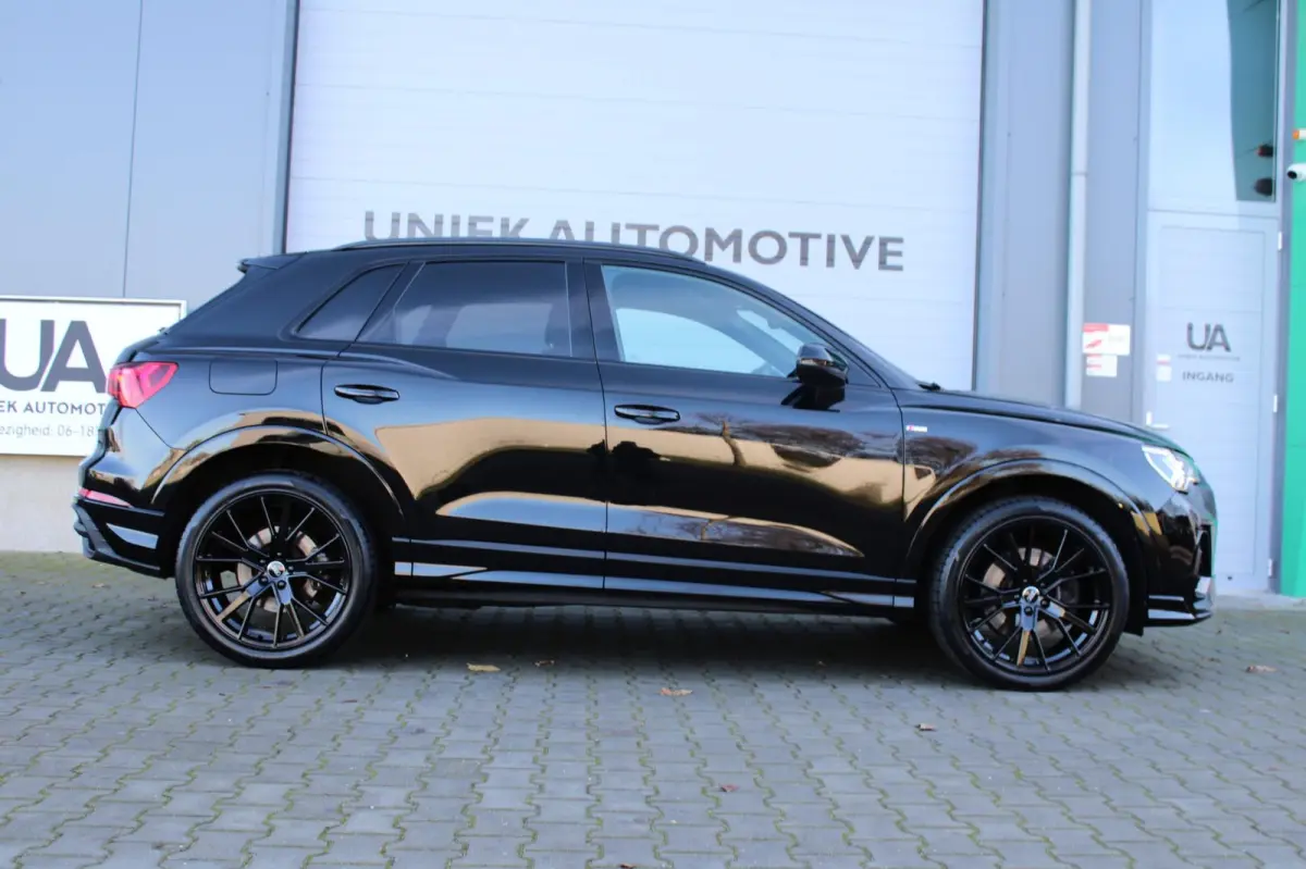 45 TFSI e S EDITION | S- LINE | PANO | CAMERA | LED-MATRIX | TREKHAAK | 20" | SFEERVERLICHTING | AUDI BLACK OPTIK