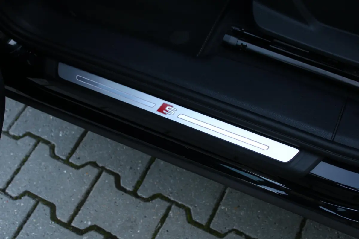 45 TFSI e S EDITION | S- LINE | PANO | CAMERA | LED-MATRIX | TREKHAAK | 20" | SFEERVERLICHTING | AUDI BLACK OPTIK