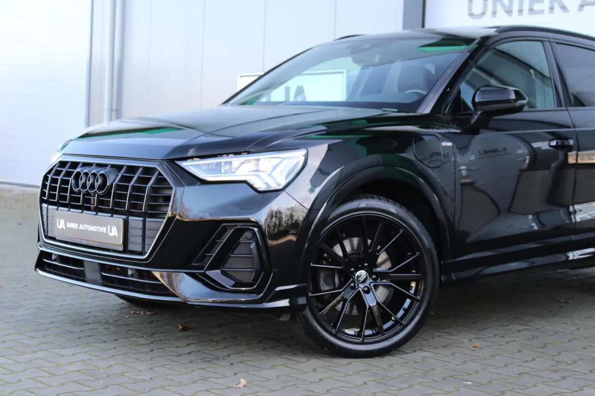 45 TFSI e S EDITION | S- LINE | PANO | CAMERA | LED-MATRIX | TREKHAAK | 20" | SFEERVERLICHTING | AUDI BLACK OPTIK