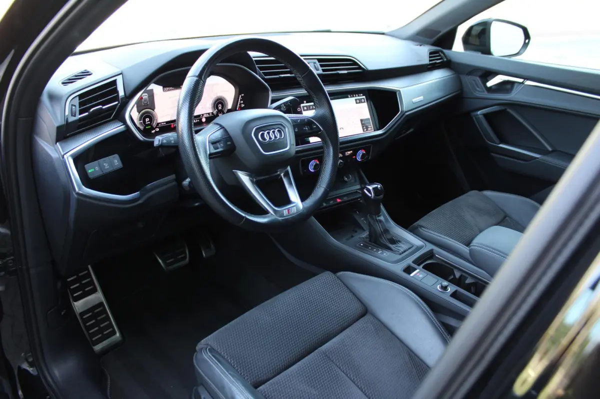 45 TFSI e S EDITION | S- LINE | PANO | CAMERA | LED-MATRIX | TREKHAAK | 20" | SFEERVERLICHTING | AUDI BLACK OPTIK