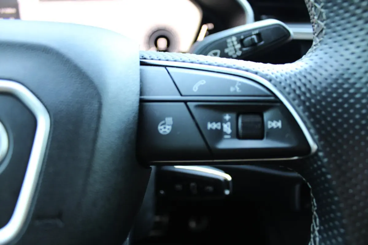 45 TFSI e S EDITION | S- LINE | PANO | CAMERA | LED-MATRIX | TREKHAAK | 20" | SFEERVERLICHTING | AUDI BLACK OPTIK