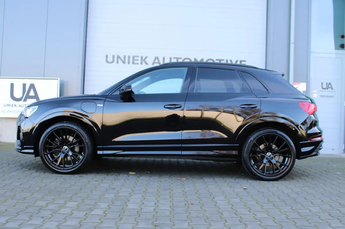45 TFSI e S EDITION | S- LINE | PANO | CAMERA | LED-MATRIX | TREKHAAK | 20" | SFEERVERLICHTING | AUDI BLACK OPTIK