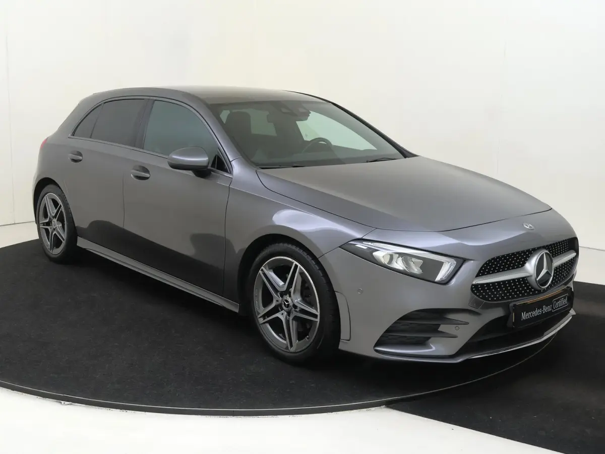 180 Business Solution AMG / Carplay / 18"/ Achteruitrijcamera/ Parktronic/ High-performance LED