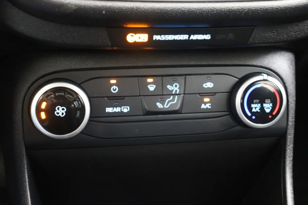 1.1 Edition - Carplay, Navi, Cruise, Lichtmetalen Velgen