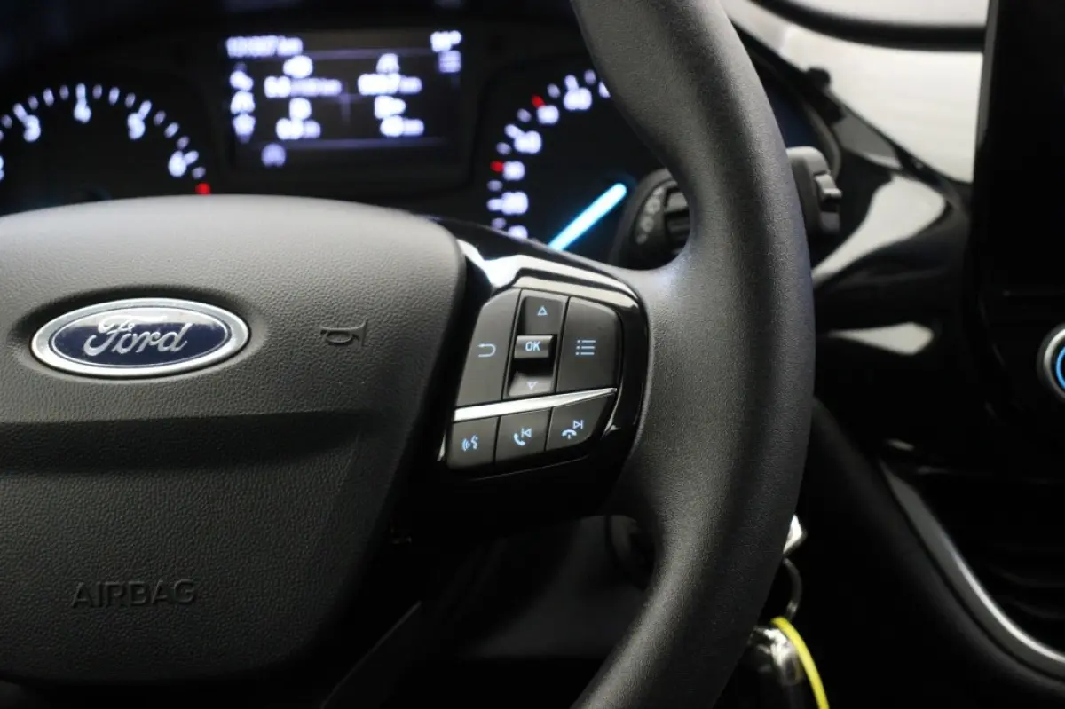 1.1 Edition - Carplay, Navi, Cruise, Lichtmetalen Velgen