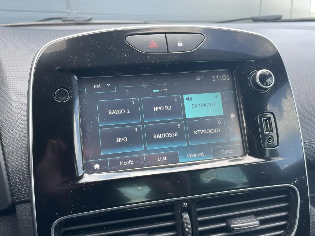 0.9 TCe Limited | Navigatie | Bluetooth | Trekhaak | Cruise control | Parkeersensor achter