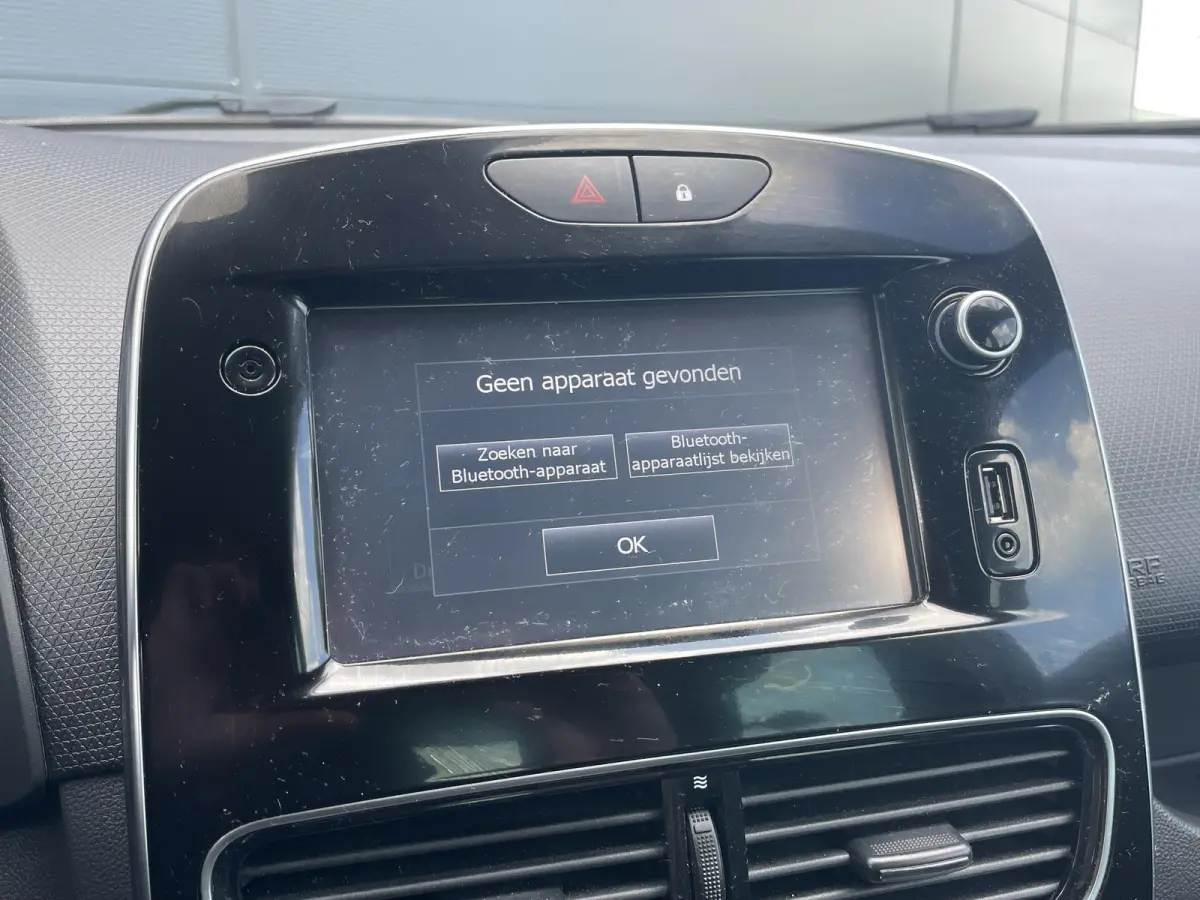 0.9 TCe Limited | Navigatie | Bluetooth | Trekhaak | Cruise control | Parkeersensor achter